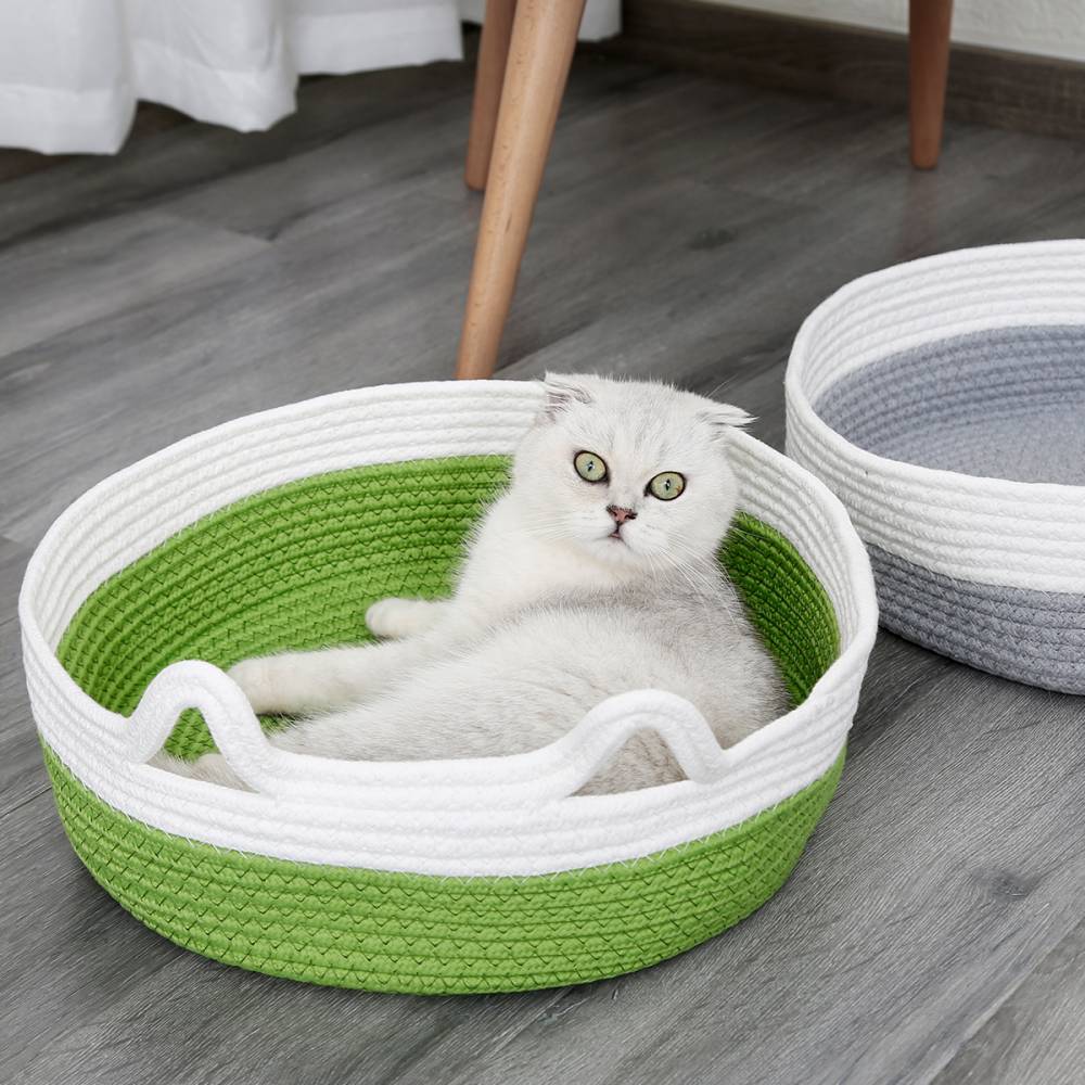 Легло за котки във формата на кошница